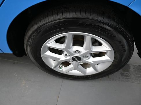 Certified 2024 Kia Soul S FWD image 9