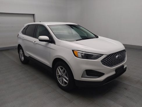 Used 2023 Ford Edge SEL image 13