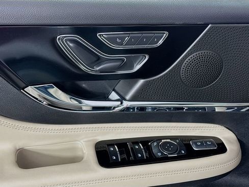 New 2026 Lincoln Corsair Premiere image 18