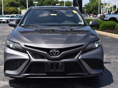 Used 2021 Toyota Camry SE FWD image 4