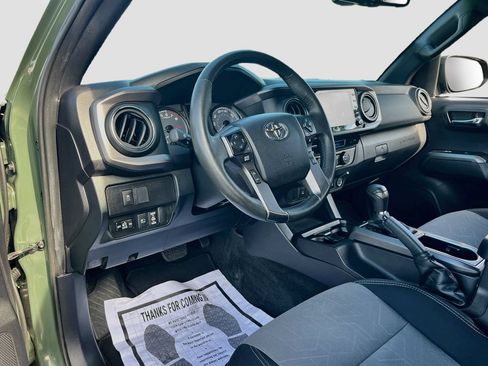 Used 2021 Toyota Tacoma TRD Sport RWD image 9