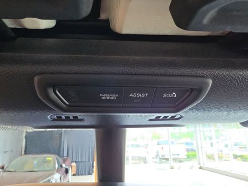 Used 2023 Jeep Wrangler Unlimited Sahara w/ Cold Weather Group AWD/4WD image 23