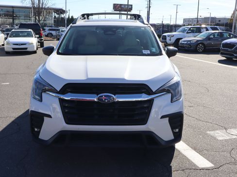 Used 2024 Subaru Ascent Limited w/ Technology Package image 3