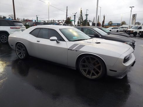 Used 2009 Dodge Challenger R/T image 3