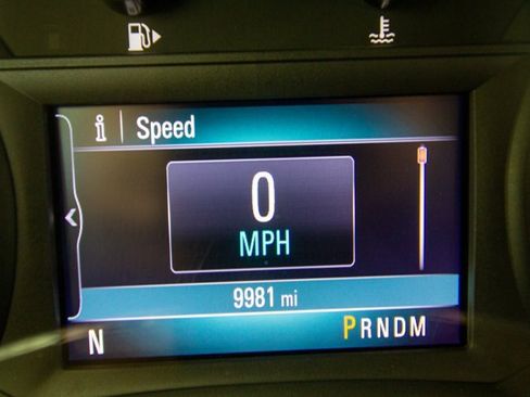 Used 2022 Buick Encore Preferred w/ Safety Package image 22