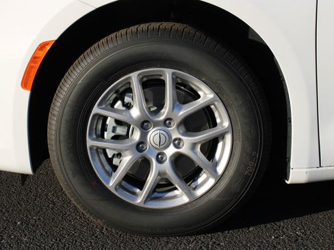 New 2026 Chrysler Pacifica Select image 36