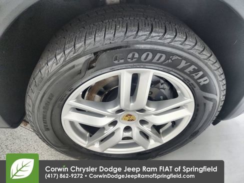 Used 2016 Porsche Cayenne AWD/4WD image 27