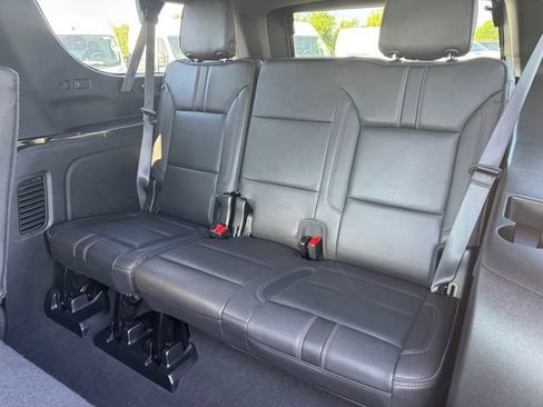 Used 2024 Chevrolet Suburban RST AWD/4WD image 22