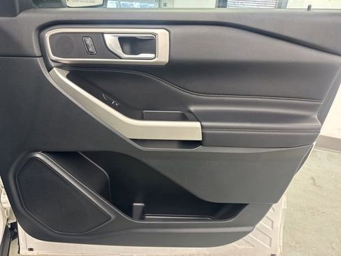 Used 2021 Ford Explorer XLT w/ Equipment Group 202A image 27