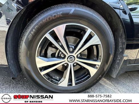 Certified 2022 Nissan Sentra SV w/ Trunk Package image 6