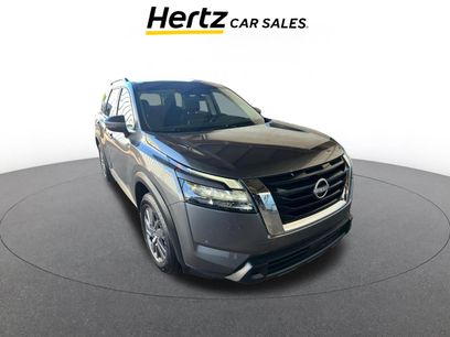 Used 2025 Nissan Pathfinder SV