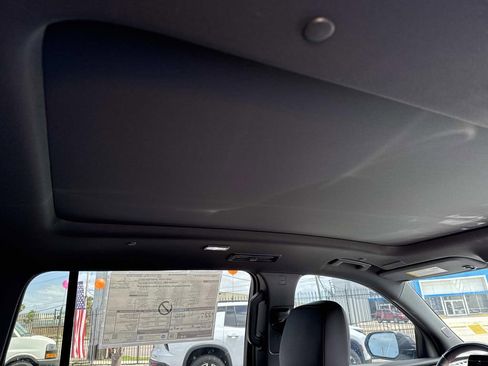 New 2026 Chevrolet Traverse RS FWD image 10