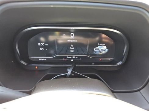 Used 2024 GMC Yukon SLT w/ SLT Luxury Package image 7