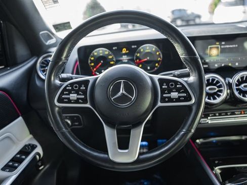 Used 2021 Mercedes-Benz GLB 250 4MATIC image 30