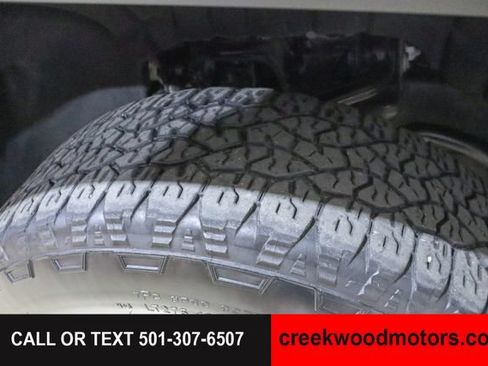 Used 2025 GMC Sierra 2500 SLE AWD/4WD image 28