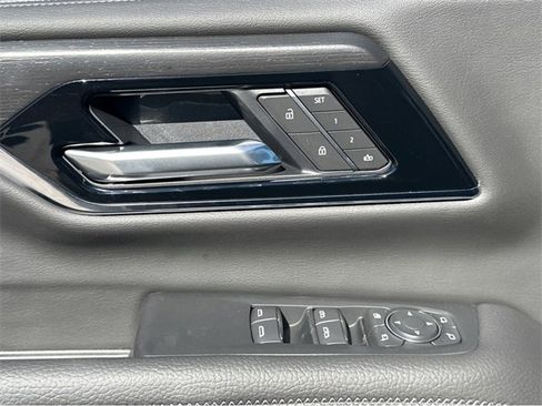 New 2026 GMC Yukon XL Denali w/ Denali Reserve Package image 36