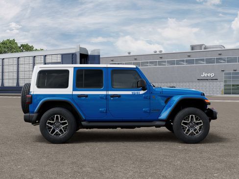 New 2026 Jeep Wrangler Unlimited Sahara w/ Whitecap Package AWD/4WD image 29