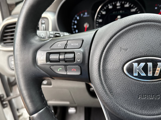 Used 2016 Kia Sorento SX AWD/4WD image 11