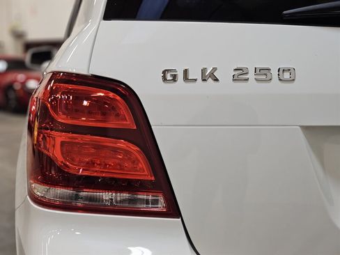 Used 2015 Mercedes-Benz GLK 250 BlueTEC 4MATIC image 18
