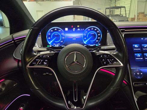 Used 2022 Mercedes-Benz EQS 450+ Sedan image 18