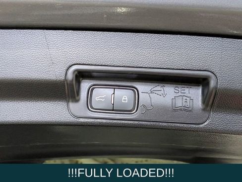 Used 2022 Ford Explorer Limited image 23