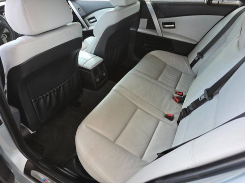 Used 2006 BMW M5 RWD image 30