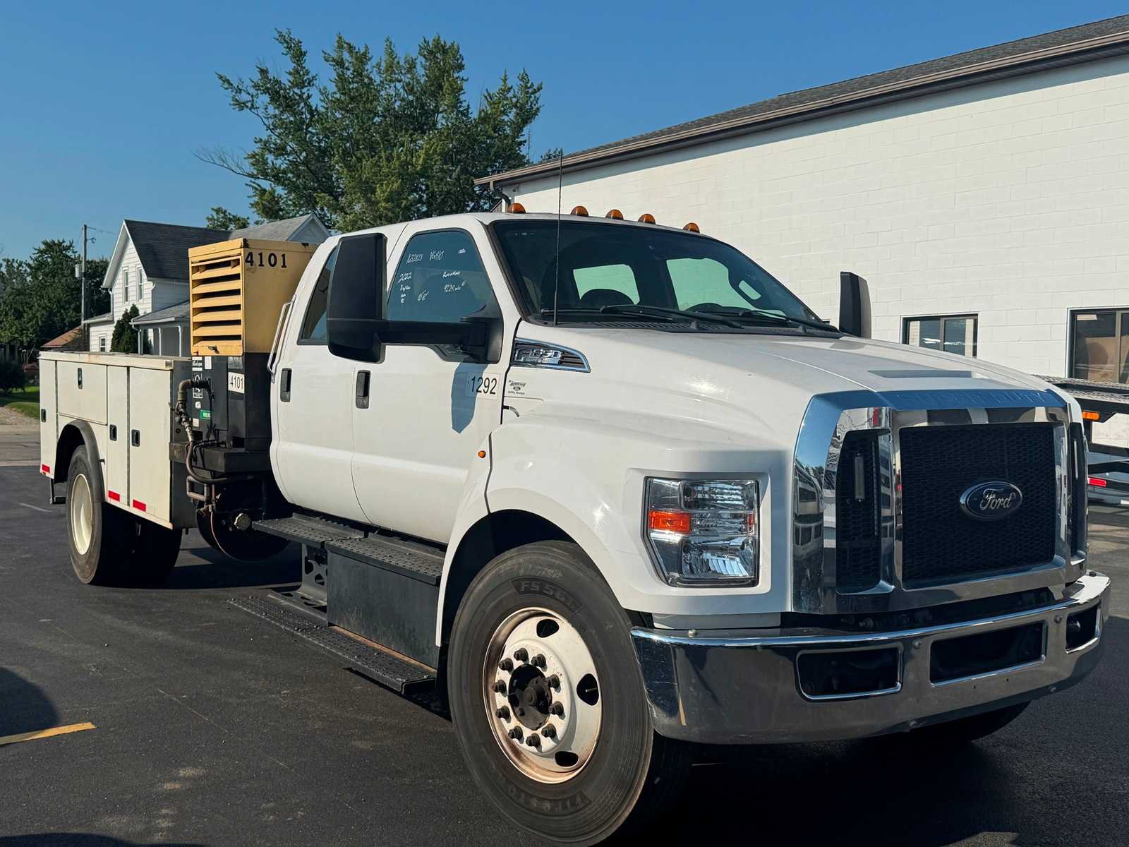 Used 2022 Ford F650 2WD Crew Cab Super Duty image 1