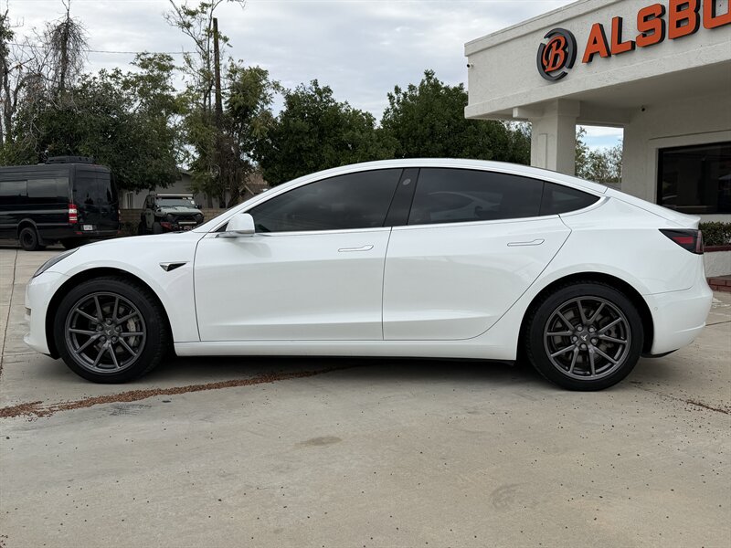 Used 2018 Tesla Model 3 Long Range AWD/4WD image 2