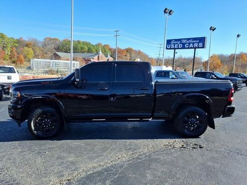 Used 2022 RAM 3500 Limited image 19