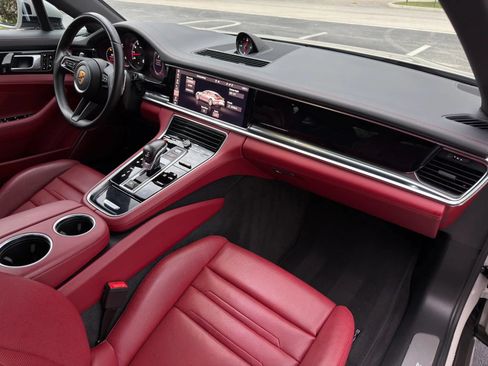 Used 2021 Porsche Panamera image 71