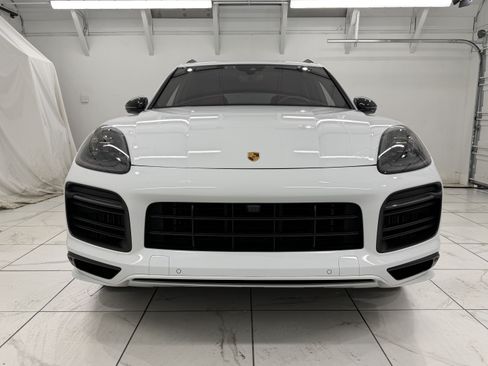 Certified 2023 Porsche Cayenne GTS AWD/4WD image 9