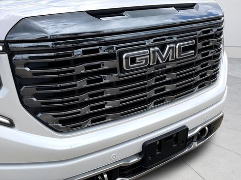 Used 2024 GMC Sierra 1500 Denali Ultimate AWD/4WD image 35