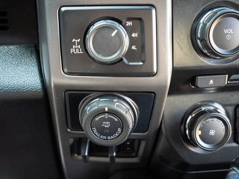 Used 2017 Ford F150 XLT w/ Equipment Group 302A Luxury AWD/4WD image 25