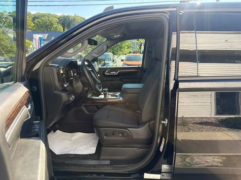 Used 2024 GMC Sierra 1500 Elevation w/ X31 Off-Road Package AWD/4WD image 10