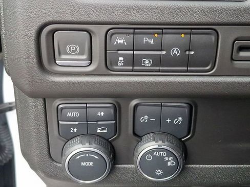 Used 2023 Chevrolet Tahoe RST w/ Luxury Package AWD/4WD image 23