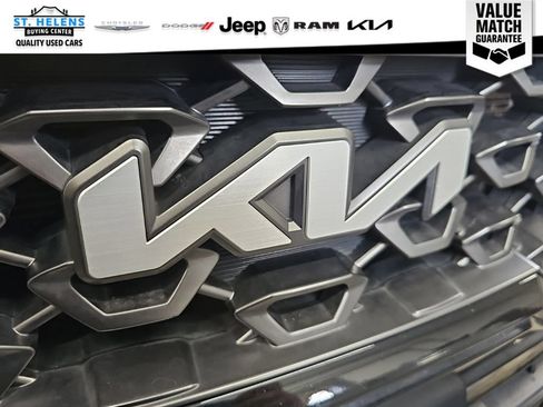 Used 2023 Kia Sorento S w/ Panoramic Sunroof Package AWD/4WD image 11
