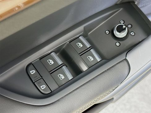 Certified 2022 Audi Q5 2.0T Premium Plus image 18