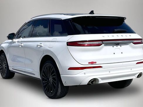 Used 2022 Lincoln Corsair Reserve image 4