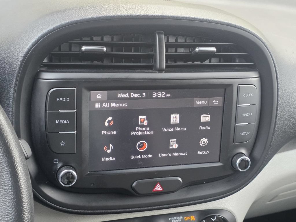 Used 2023 Kia Soul LX w/ LX Technology Package FWD image 12