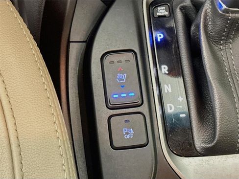 Used 2018 Hyundai Santa Fe Limited AWD/4WD image 23