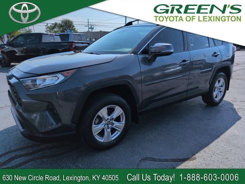 Used 2021 Toyota RAV4 XLE AWD/4WD image 1