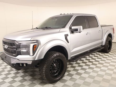 Used 2025 Ford F150 Lariat w/ Equipment Group 502A High image 12