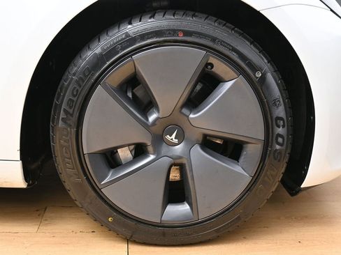 Used 2023 Tesla Model 3 Standard Range RWD image 11
