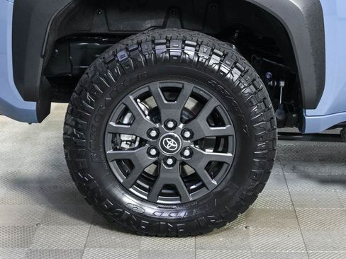 Used 2025 Toyota 4Runner SR5 RWD image 37