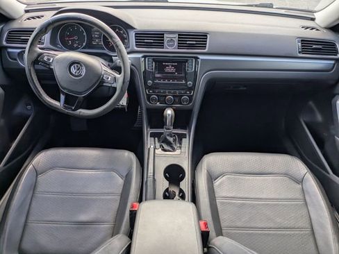 Used 2017 Volkswagen Passat 1.8T R-Line image 14