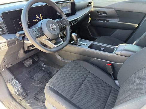 Used 2025 Nissan Kicks S image 15