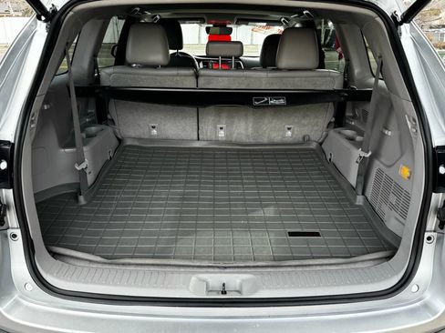 Used 2017 Toyota Highlander XLE image 7