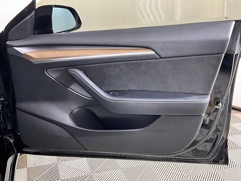 Used 2022 Tesla Model 3 image 21