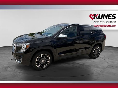 Used 2022 GMC Terrain SLT w/ Infotainment Package II AWD/4WD image 4