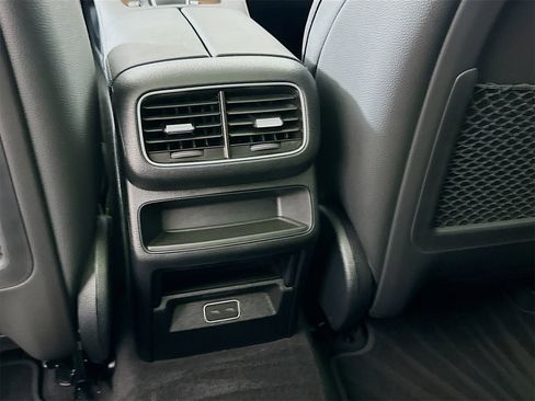 Used 2025 Mercedes-Benz GLE 350 4MATIC image 28